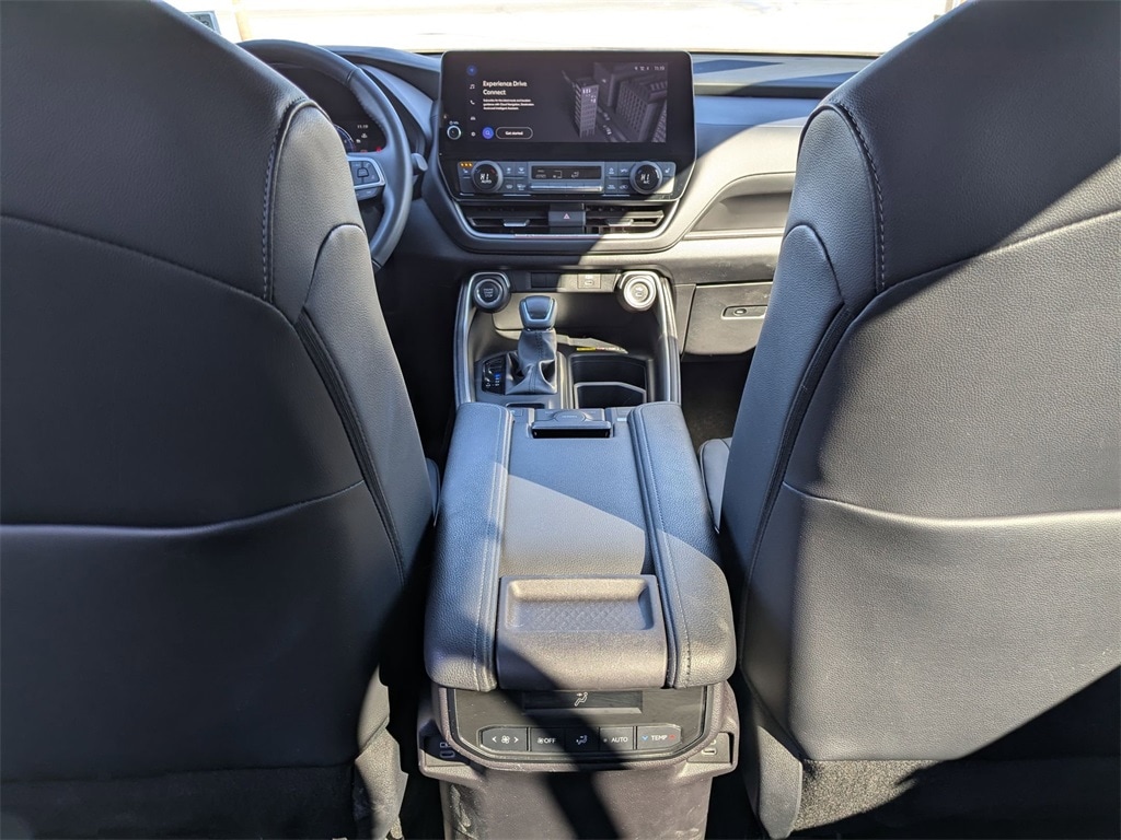 Thumbnail: 2025 Toyota Grand Highlander - 31