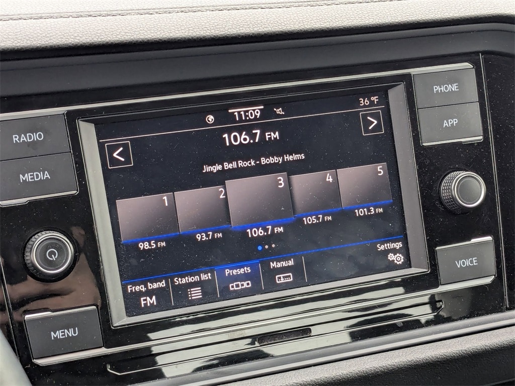 Thumbnail: 2024 Volkswagen Jetta - 21