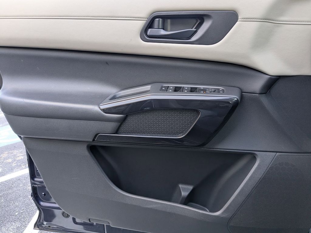 Thumbnail: 2024 Nissan Pathfinder - 13