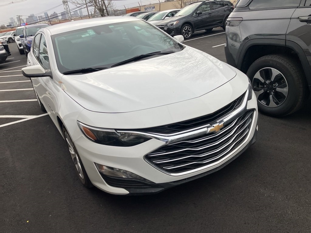 2024 Chevrolet Malibu 1LT's photo