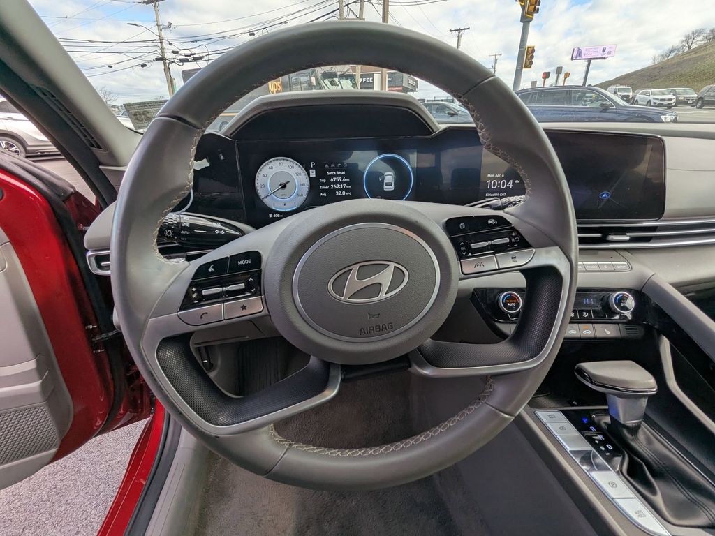 Thumbnail: 2025 Hyundai Elantra - 16