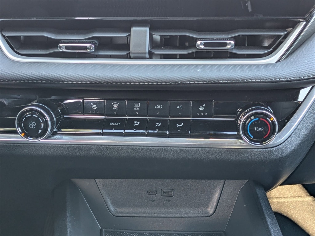 Thumbnail: 2025 Chevrolet Equinox - 26