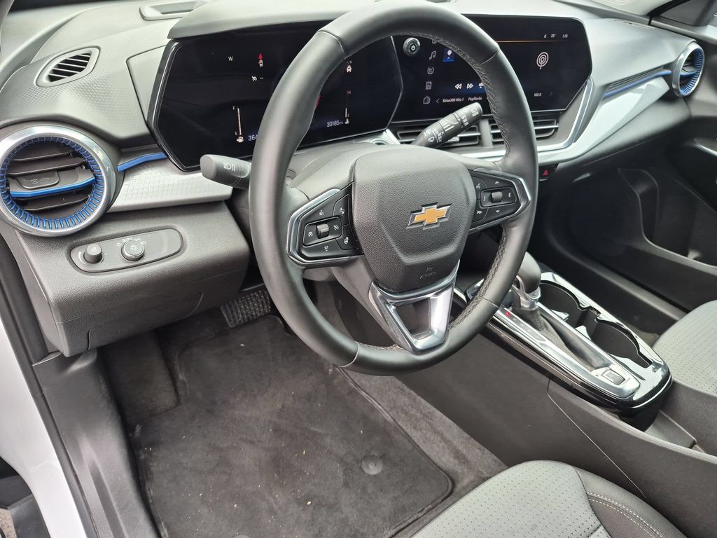 Thumbnail: 2025 Chevrolet Trax - 15