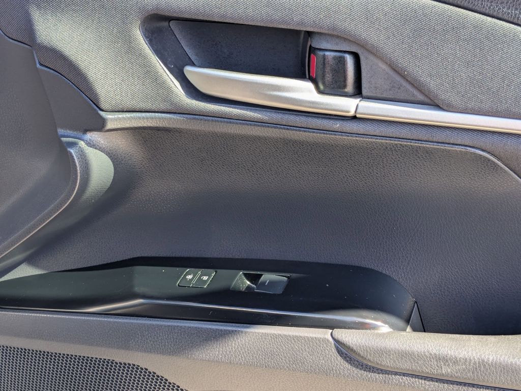 Thumbnail: 2025 Toyota Camry - 29