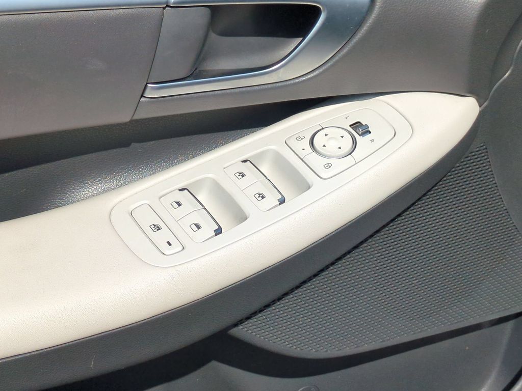 Thumbnail: 2025 Hyundai Sonata - 13
