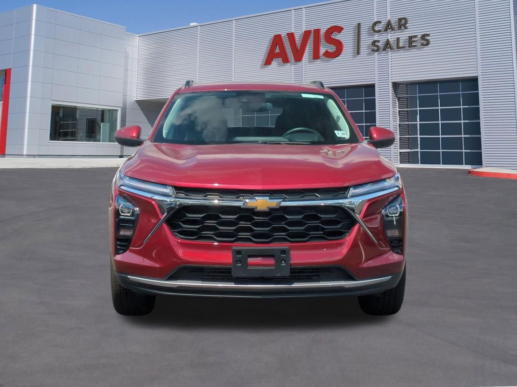 Thumbnail: 2025 Chevrolet Trax - 2
