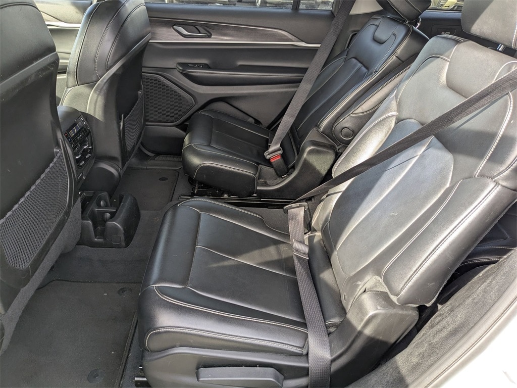 Thumbnail: 2023 Jeep Grand Cherokee L - 24