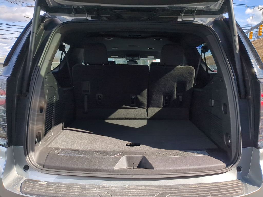 Thumbnail: 2025 Chevrolet Suburban - 29