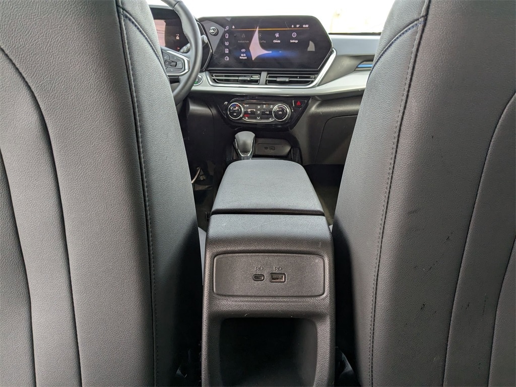 Thumbnail: 2025 Chevrolet Trax - 28