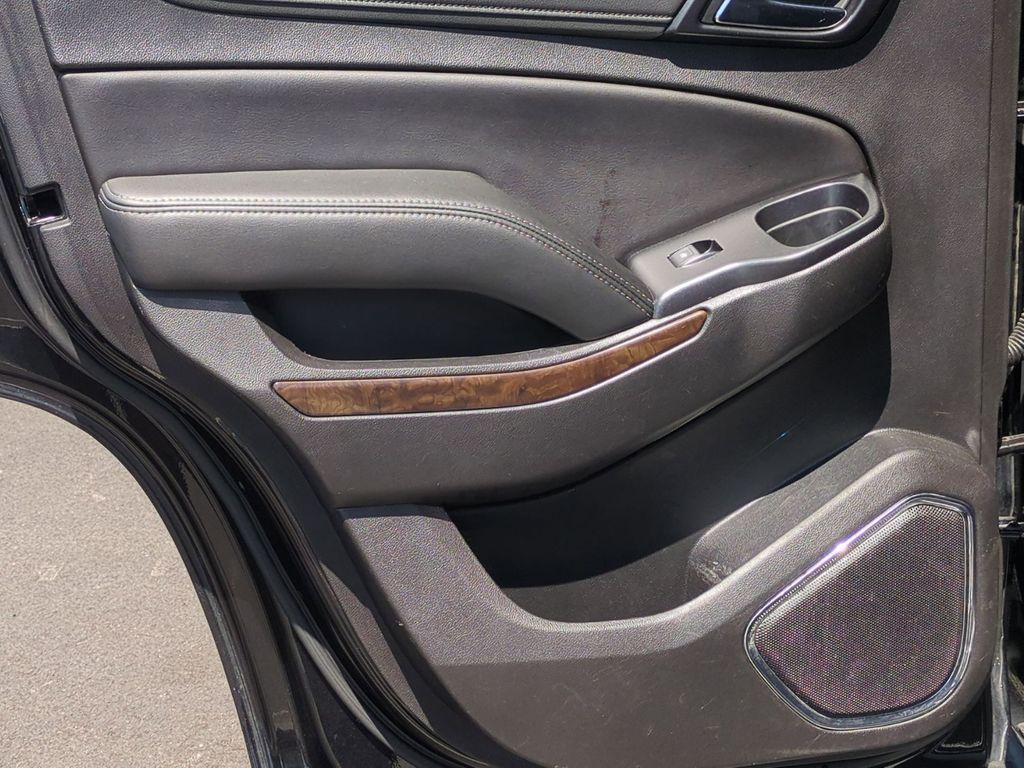 Thumbnail: 2019 Chevrolet Tahoe - 27