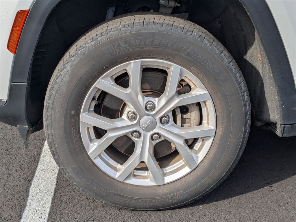 Thumbnail: 2023 Jeep Grand Cherokee L - 9