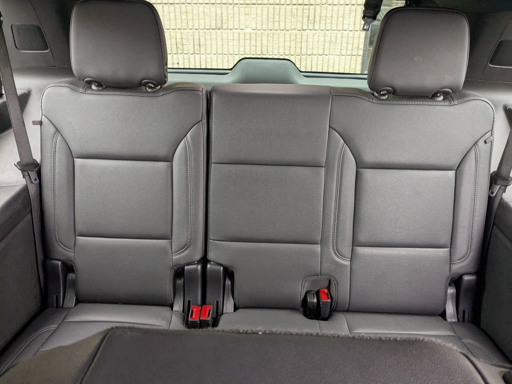 Thumbnail: 2025 Chevrolet Tahoe - 29