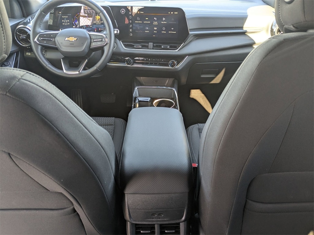 Thumbnail: 2025 Chevrolet Equinox - 32