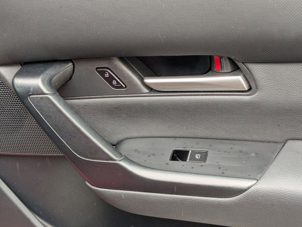 Thumbnail: 2025 Mazda CX-50 - 32