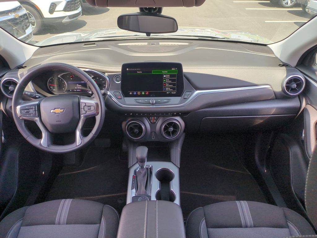 Thumbnail: 2025 Chevrolet Blazer - 21