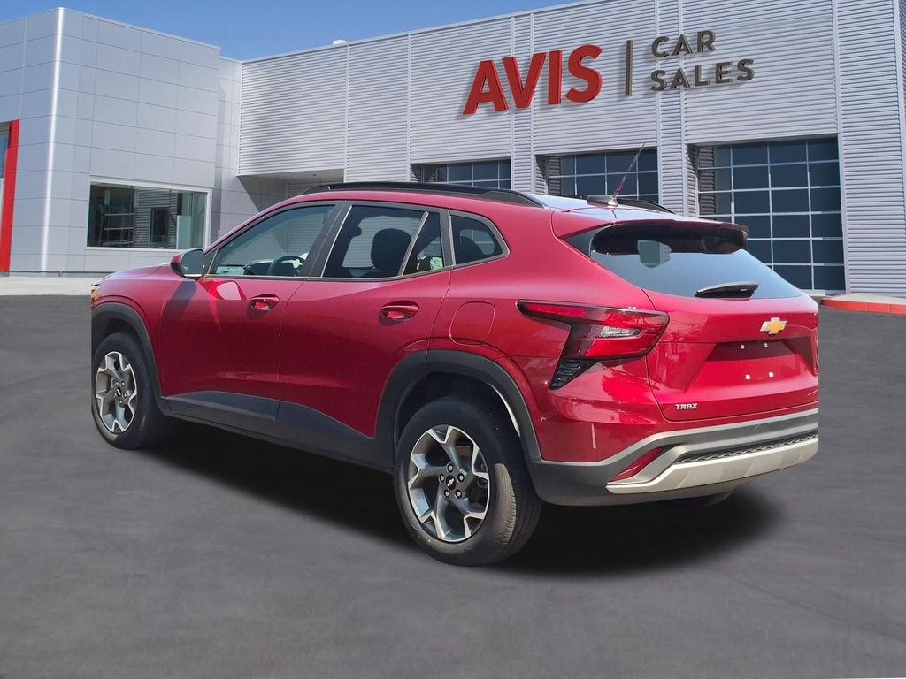 Thumbnail: 2025 Chevrolet Trax - 9
