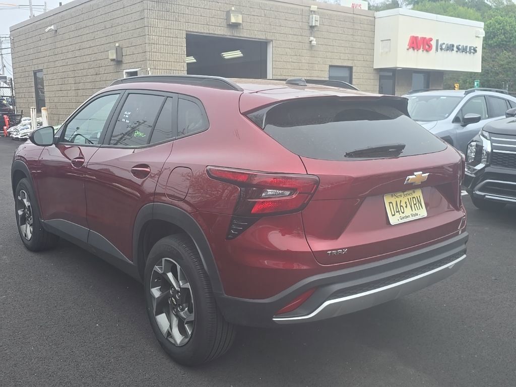 Thumbnail: 2025 Chevrolet Trax - 6