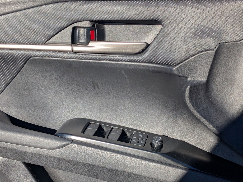 Thumbnail: 2025 Toyota Camry - 14