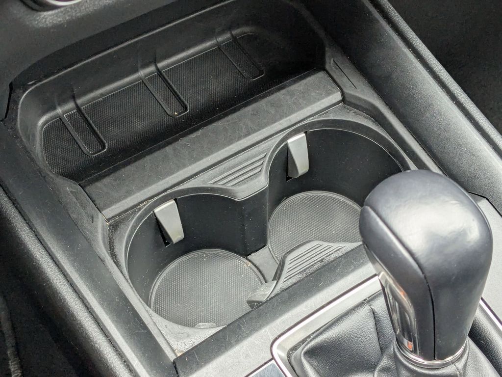 Thumbnail: 2025 Mazda CX-50 - 25