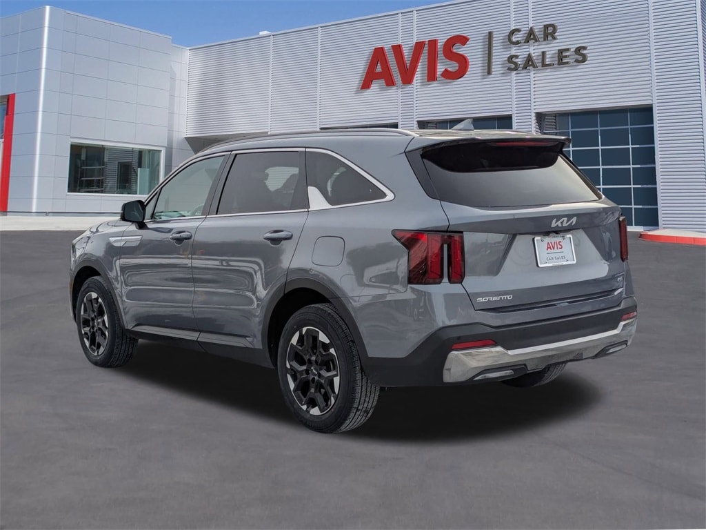 Thumbnail: 2024 Kia Sorento - 3