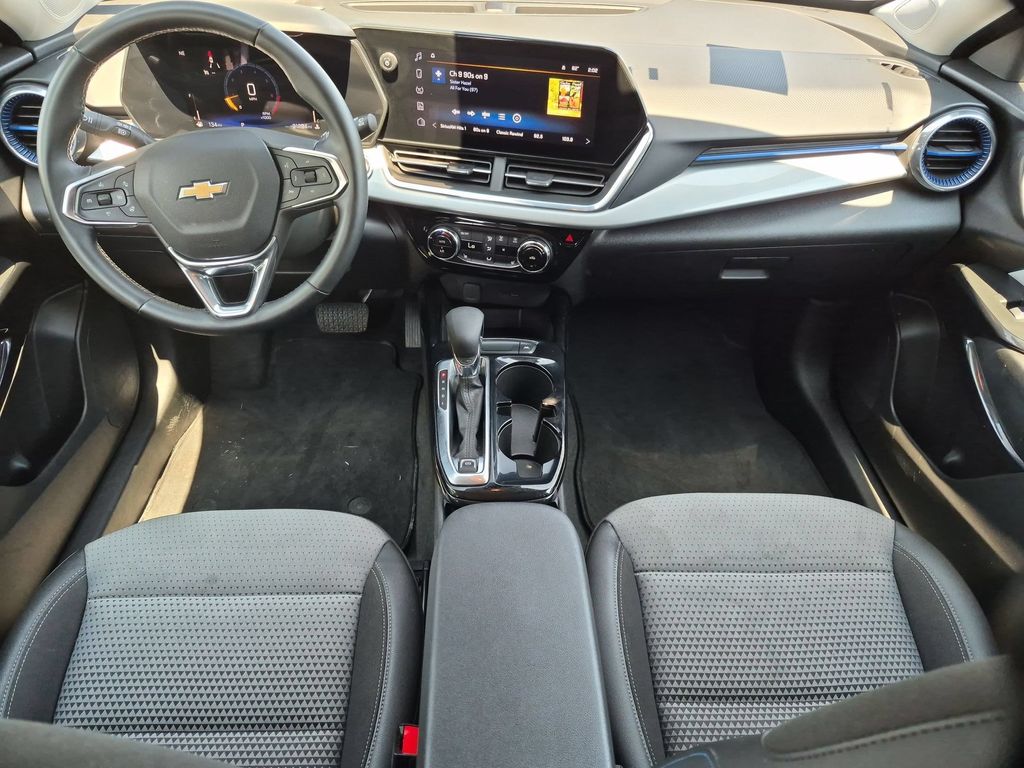 Thumbnail: 2025 Chevrolet Trax - 25