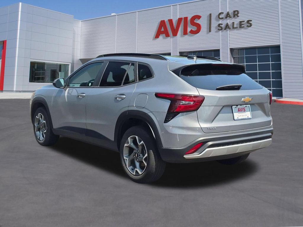Thumbnail: 2025 Chevrolet Trax - 9