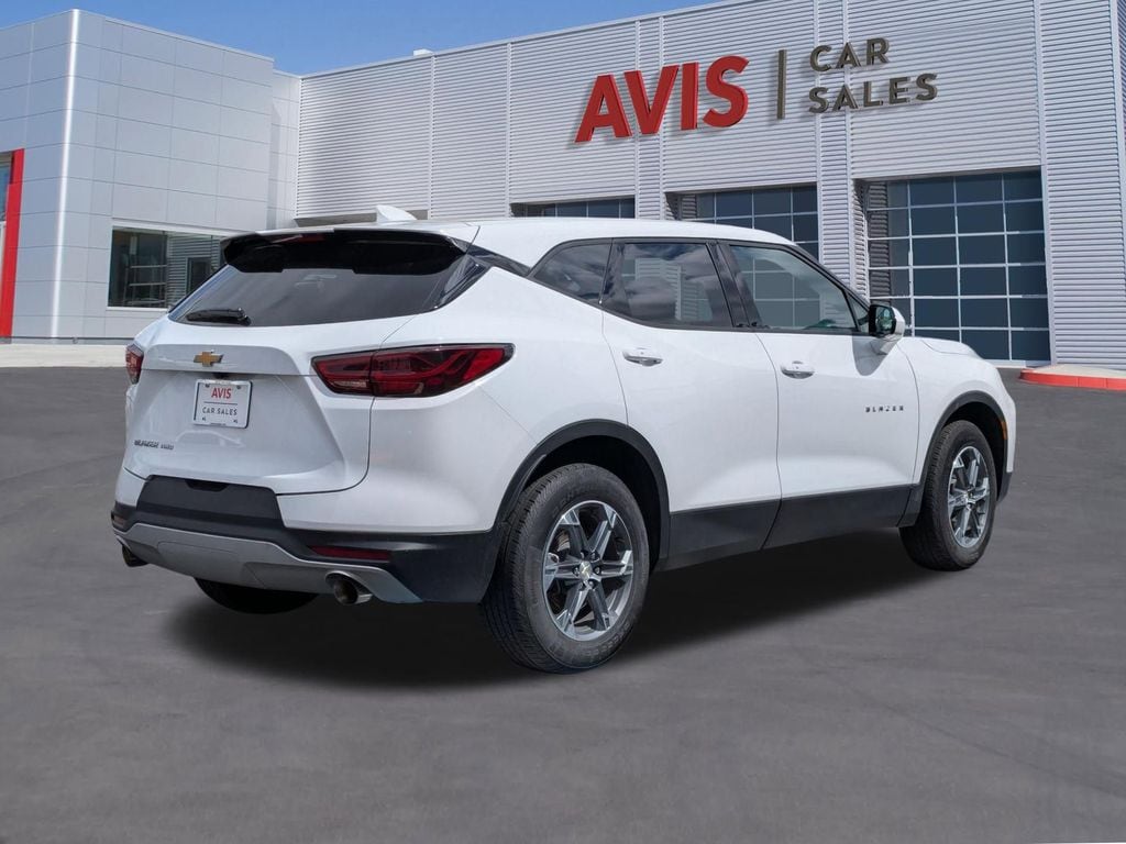 Thumbnail: 2025 Chevrolet Blazer - 6