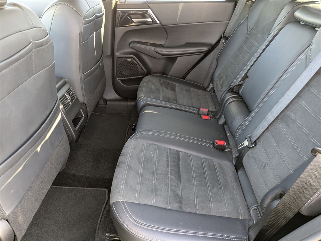 Thumbnail: 2025 Mitsubishi Outlander - 29