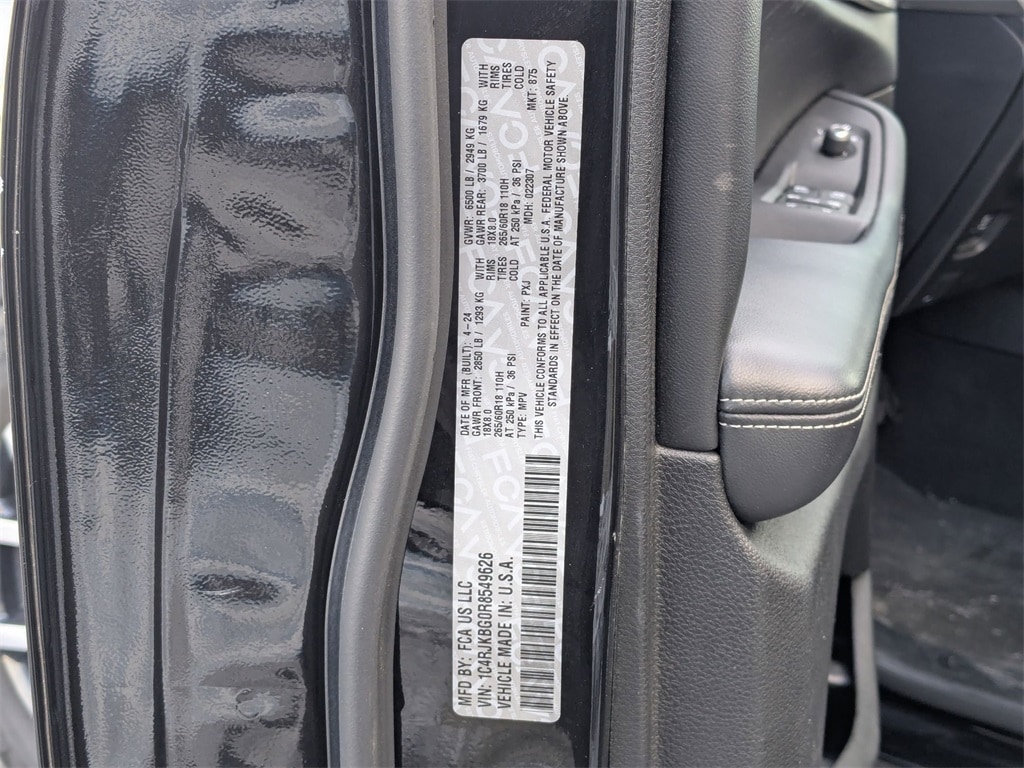 Thumbnail: 2024 Jeep Grand Cherokee L - 40