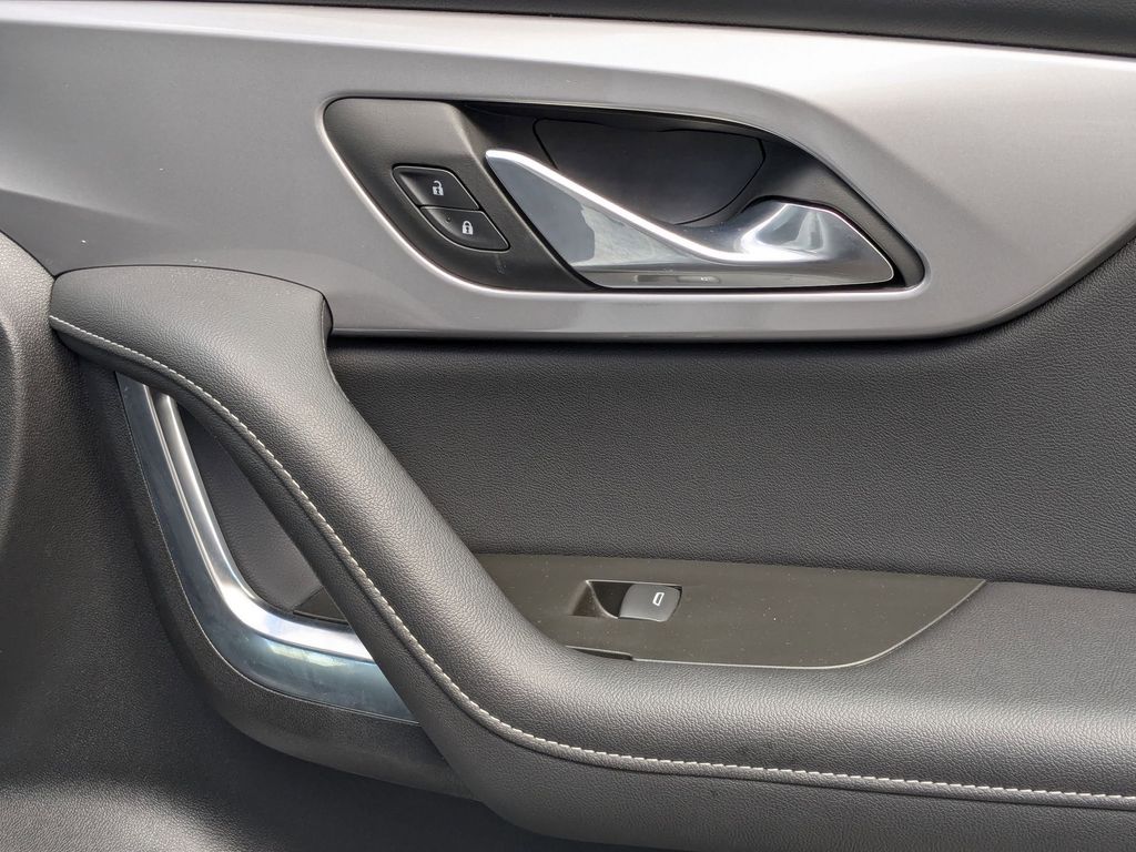 Thumbnail: 2025 Chevrolet Blazer - 32