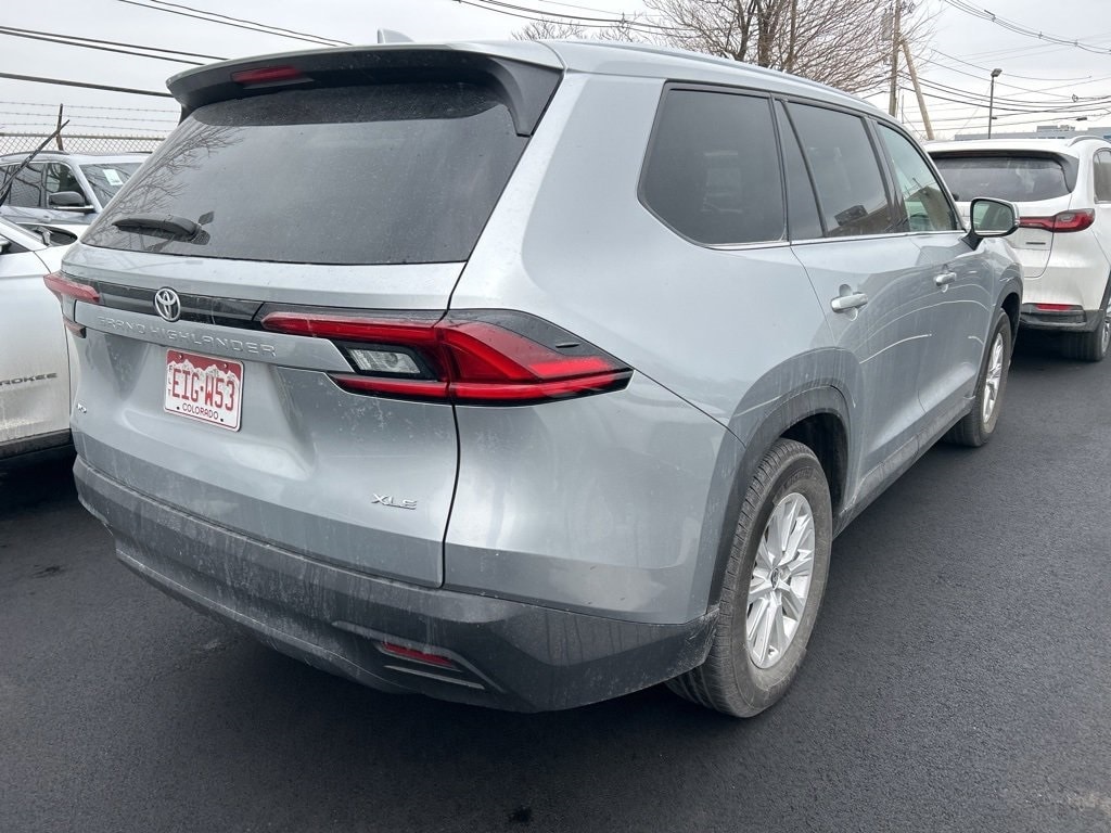 Thumbnail: 2025 Toyota Grand Highlander - 3