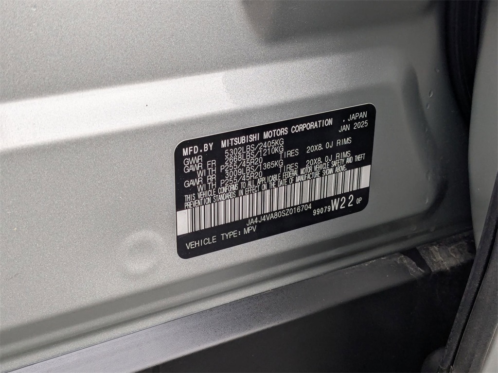 Thumbnail: 2025 Mitsubishi Outlander - 40