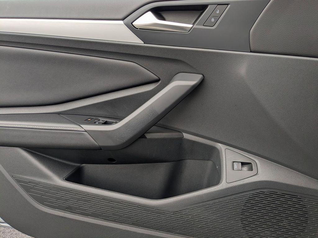 Thumbnail: 2025 Volkswagen Jetta - 13