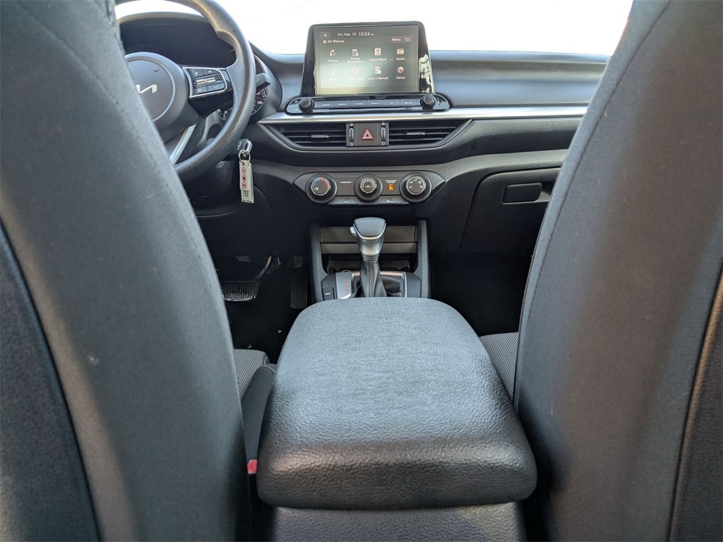 Thumbnail: 2024 Kia Forte - 25