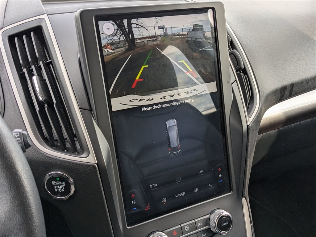 Thumbnail: 2024 Ford Edge - 21