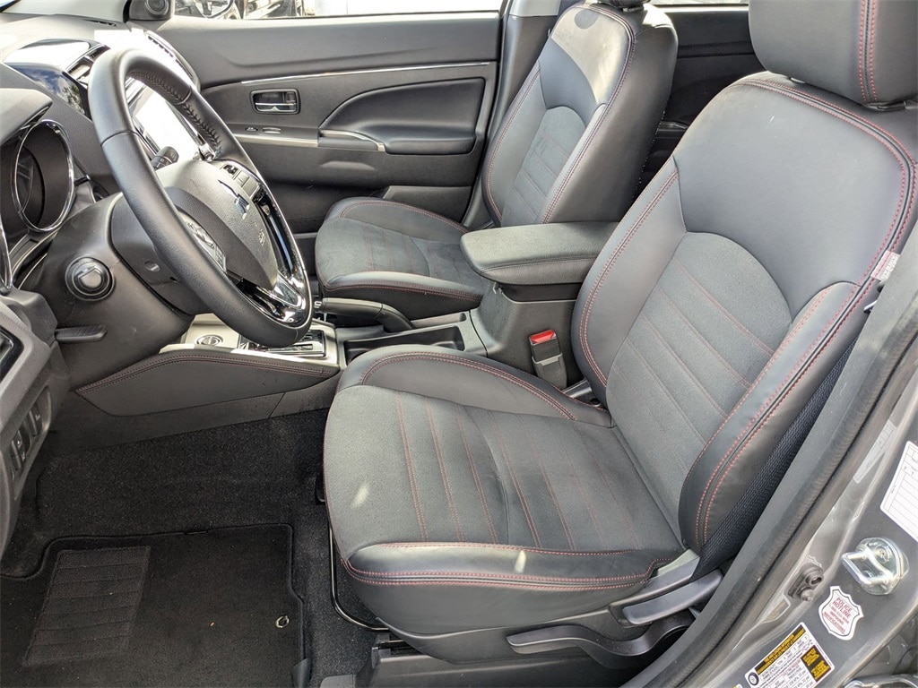 Thumbnail: 2025 Mitsubishi Outlander Sport - 17