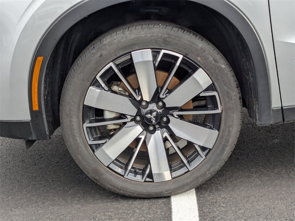 Thumbnail: 2025 Mitsubishi Outlander - 11