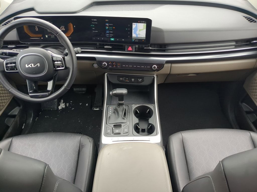 Thumbnail: 2025 Kia Carnival - 25