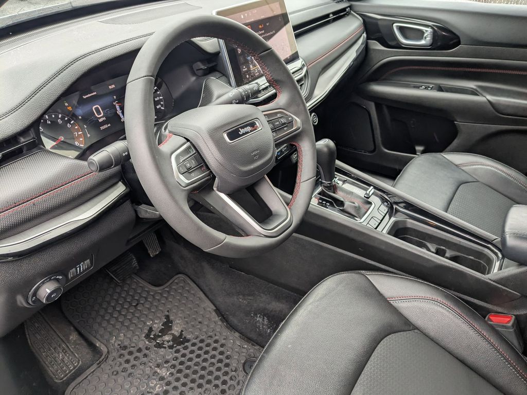 Thumbnail: 2025 Jeep Compass - 14