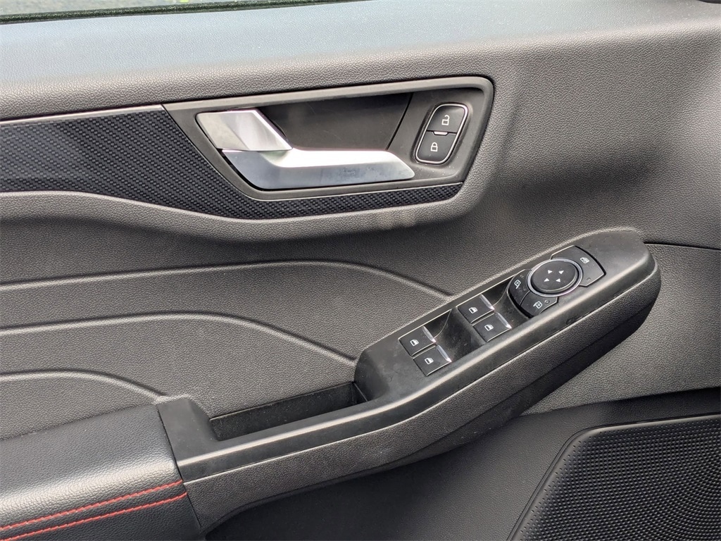 Thumbnail: 2025 Ford Escape - 17