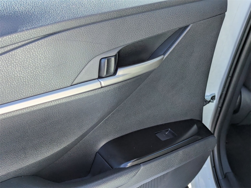 Thumbnail: 2025 Toyota Camry - 27