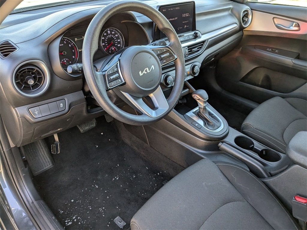 Thumbnail: 2024 Kia Forte - 14