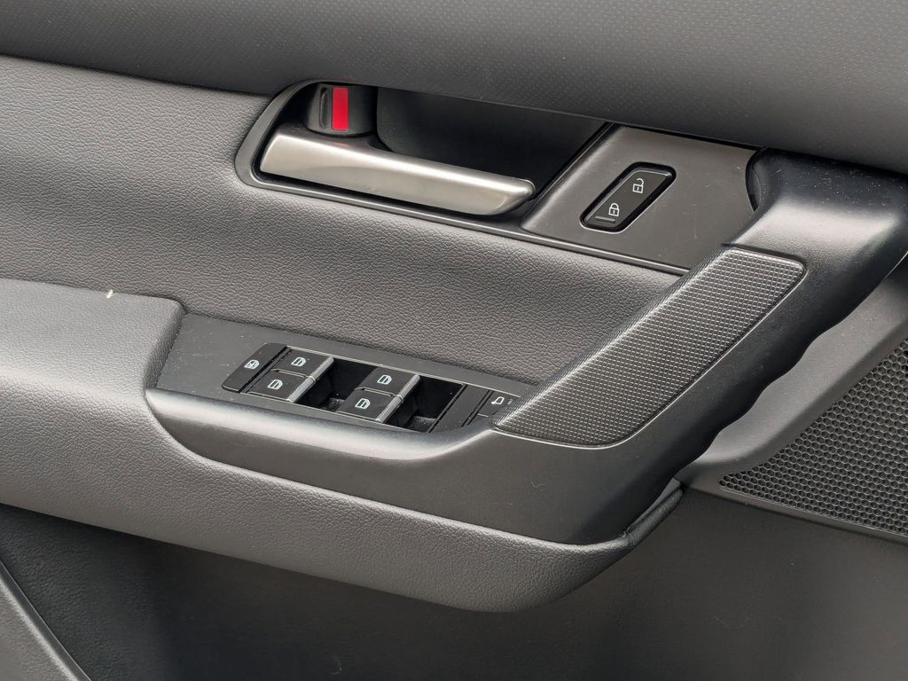 Thumbnail: 2025 Mazda CX-50 - 13