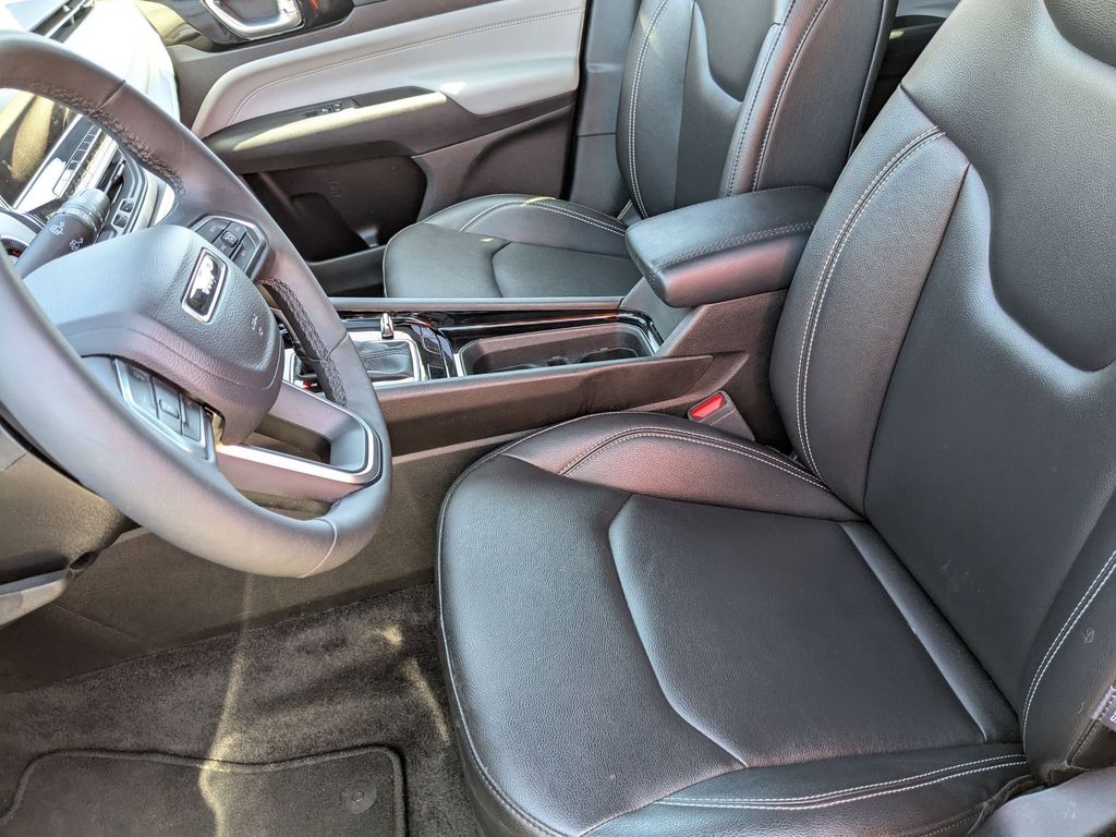 Thumbnail: 2025 Jeep Compass - 16