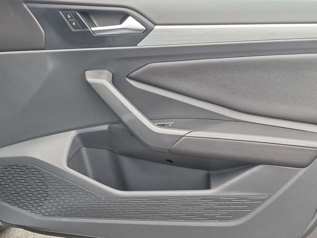Thumbnail: 2025 Volkswagen Jetta - 31