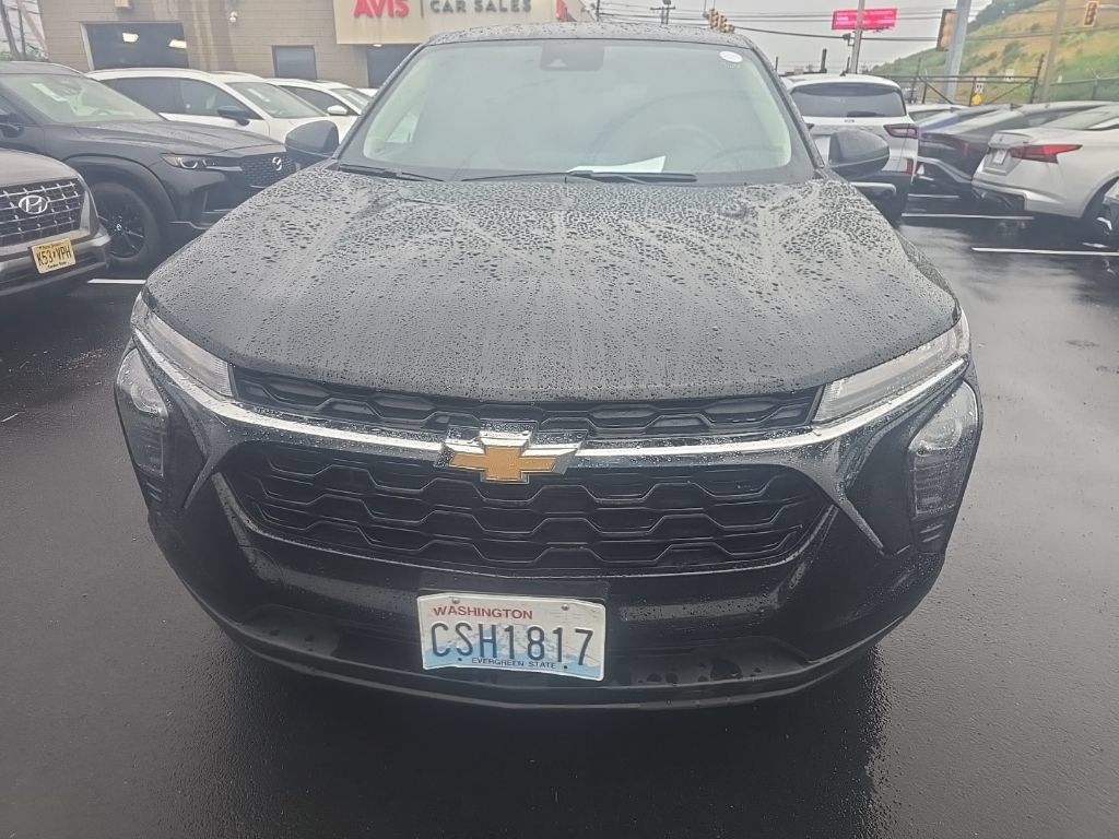 Thumbnail: 2025 Chevrolet Trax - 2