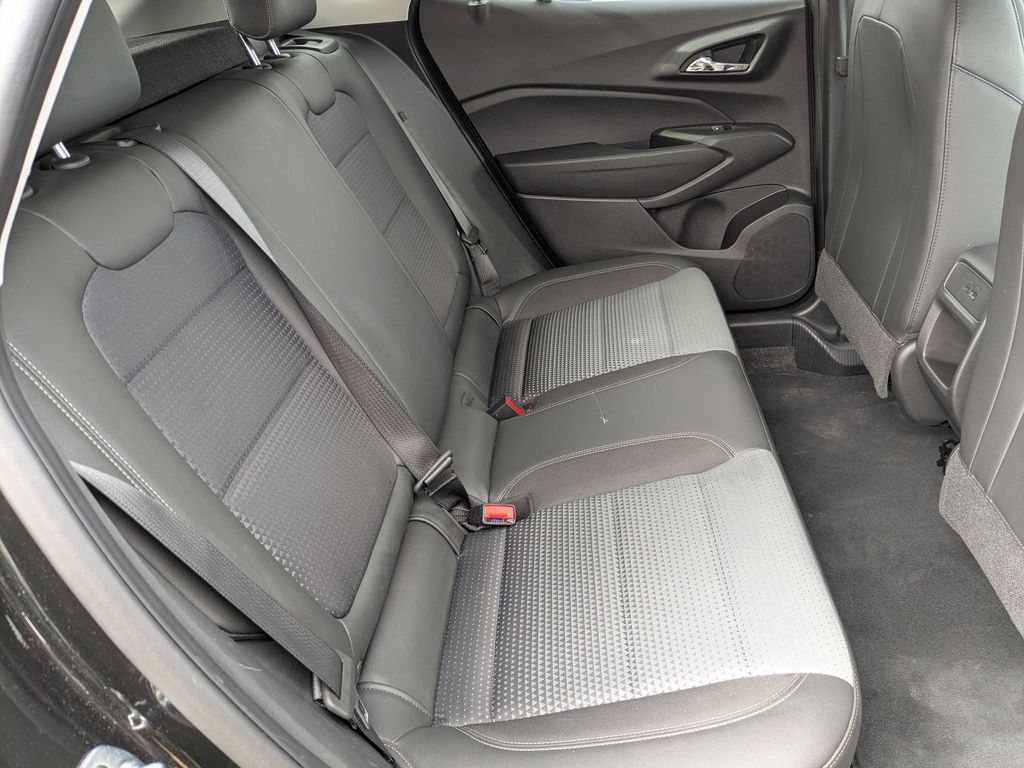 Thumbnail: 2025 Chevrolet Trax - 27