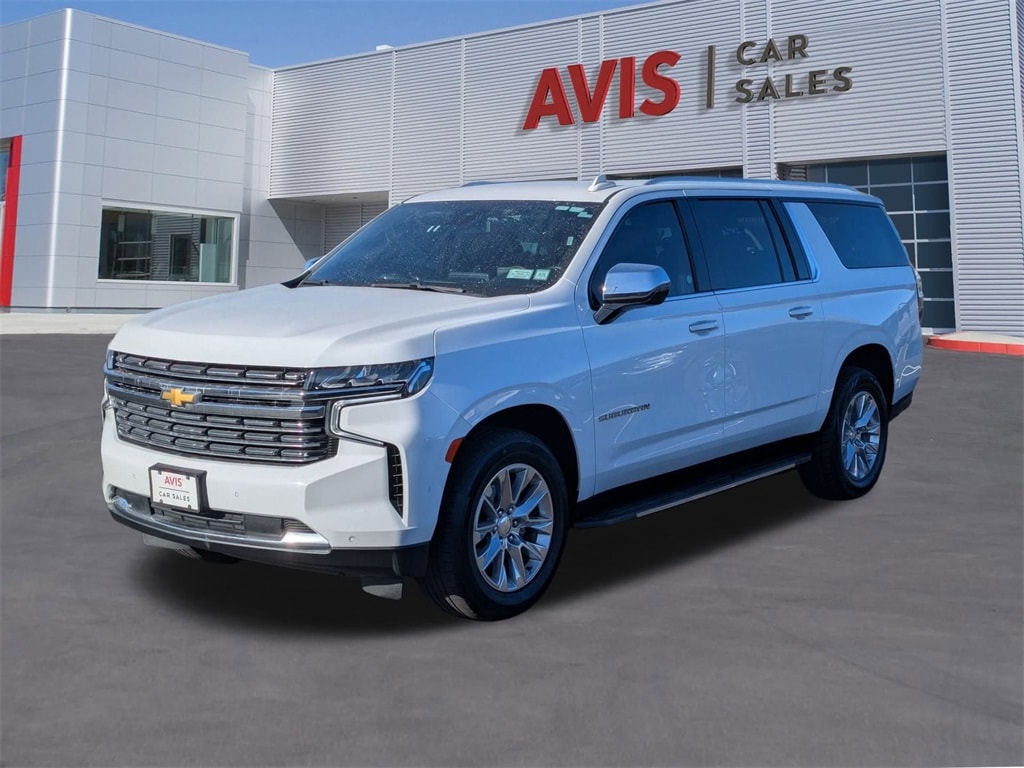 2023 Chevrolet Suburban Premier's photo