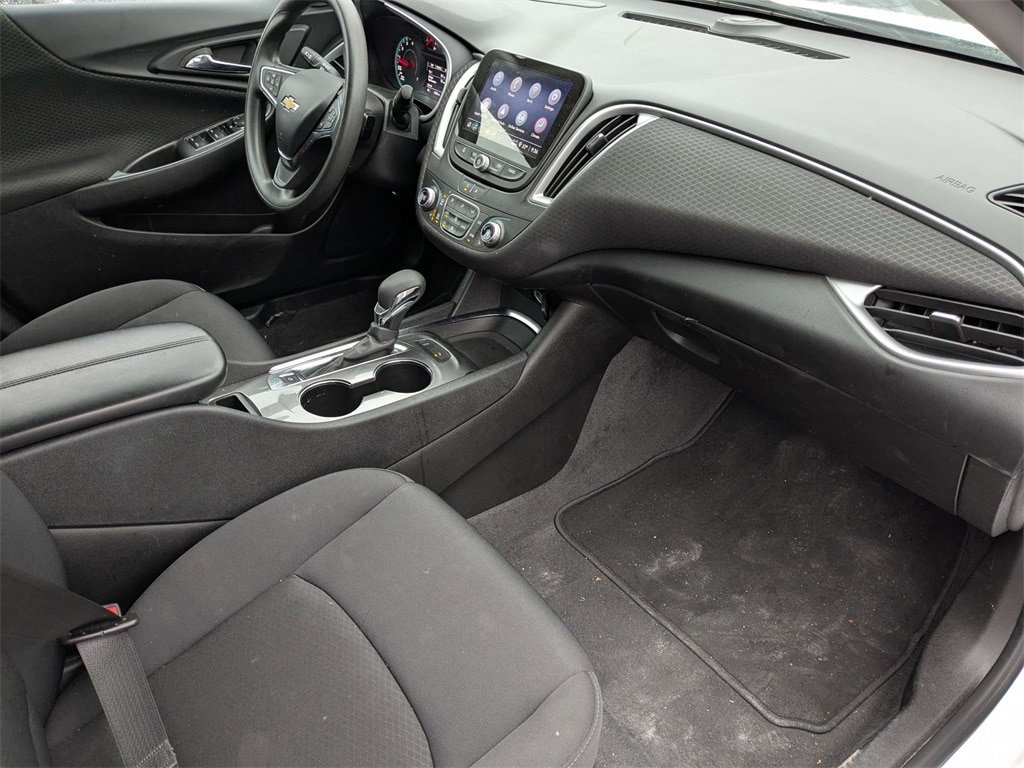 Thumbnail: 2024 Chevrolet Malibu - 37