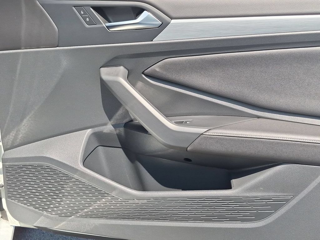 2025 Volkswagen Jetta S - Photo 32